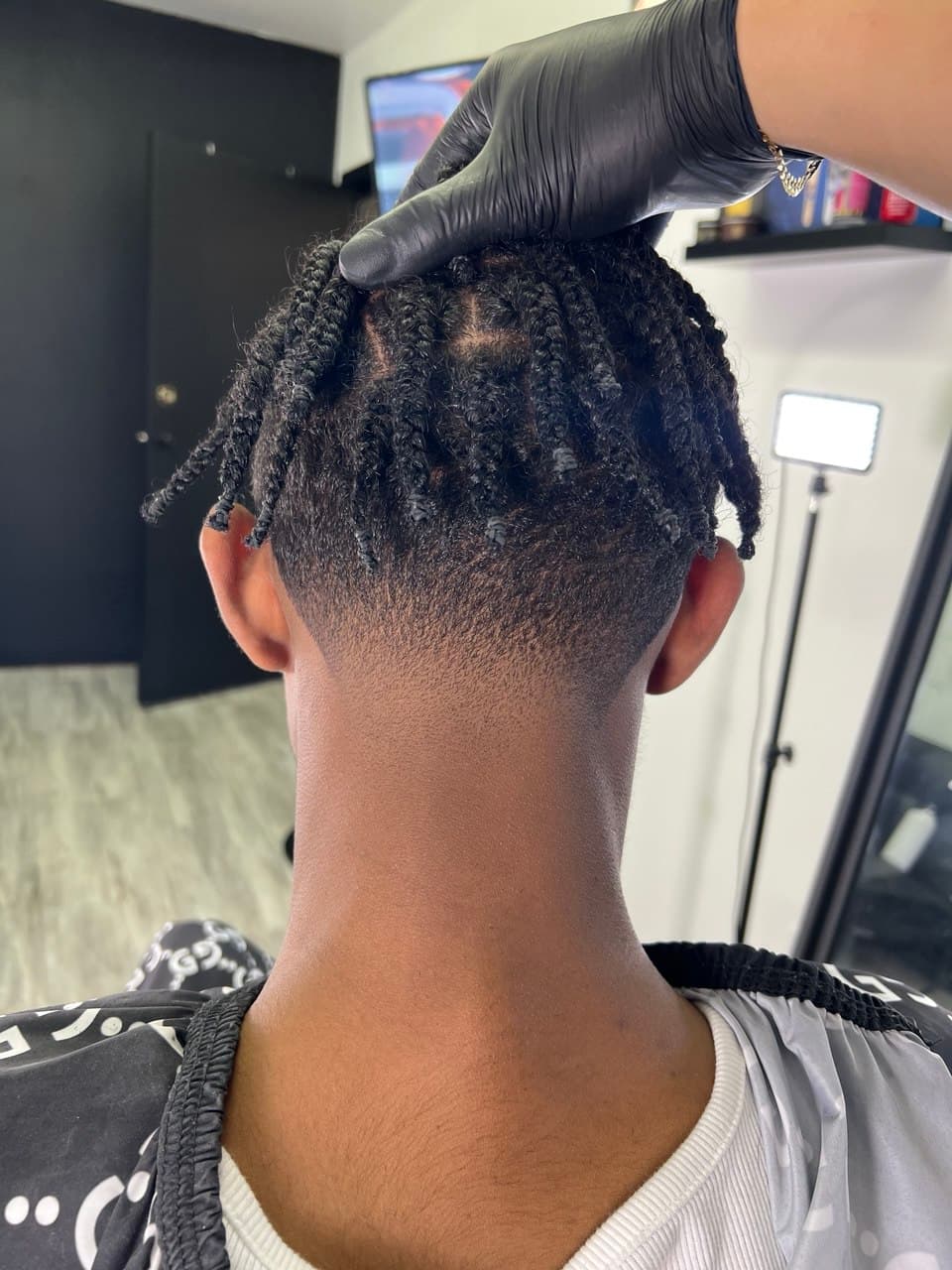Fade & Haircut (Short Hair)